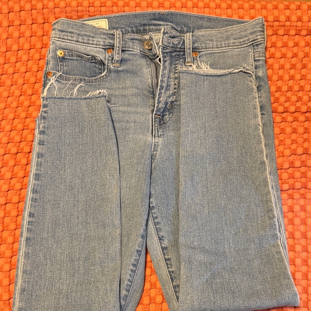 GAP Women's Straight Leg Blue Jeans